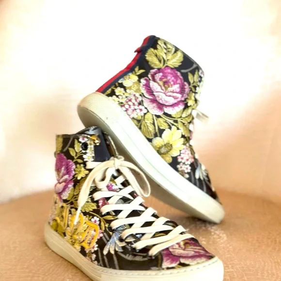 Gucci Blind for Love Floral Embroidered High Top Sneakers - Picture 15 of 16